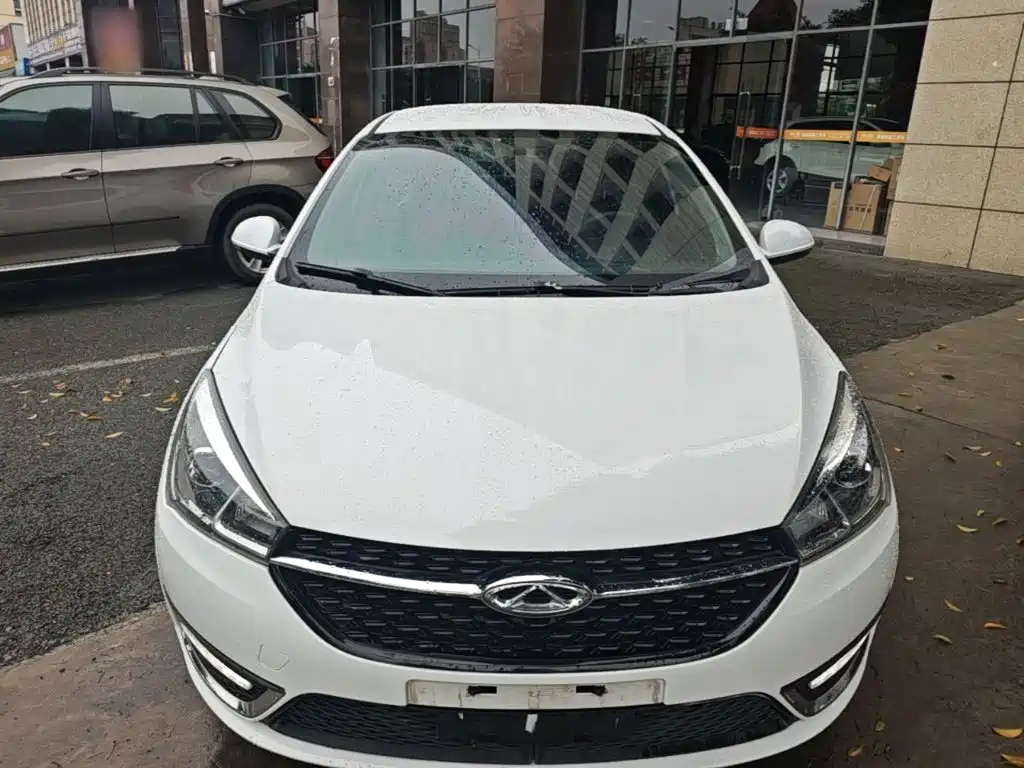 Photo 3 - Chery Arrizo 5