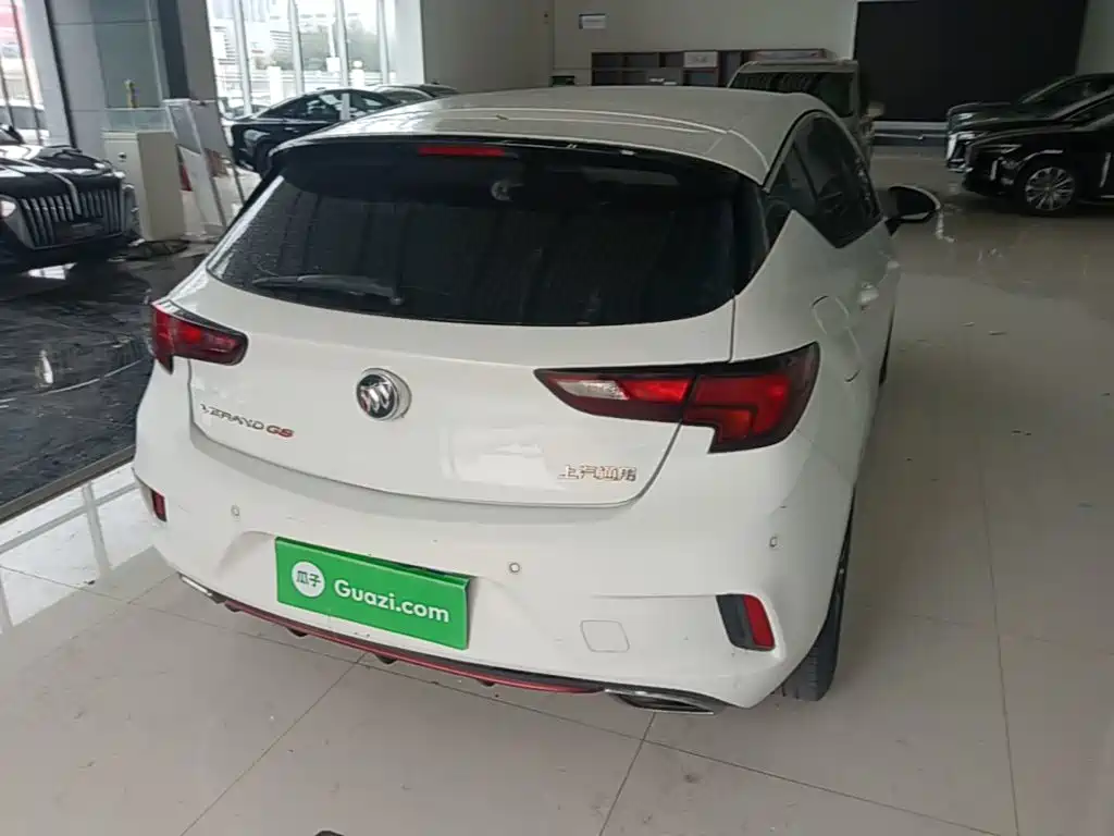 Фото 7 - Buick Verano