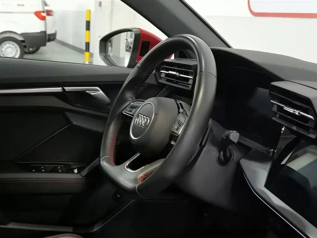 Audi A3 2023 Facelift Sportback 35 TFSI Luxury Sport фото 22