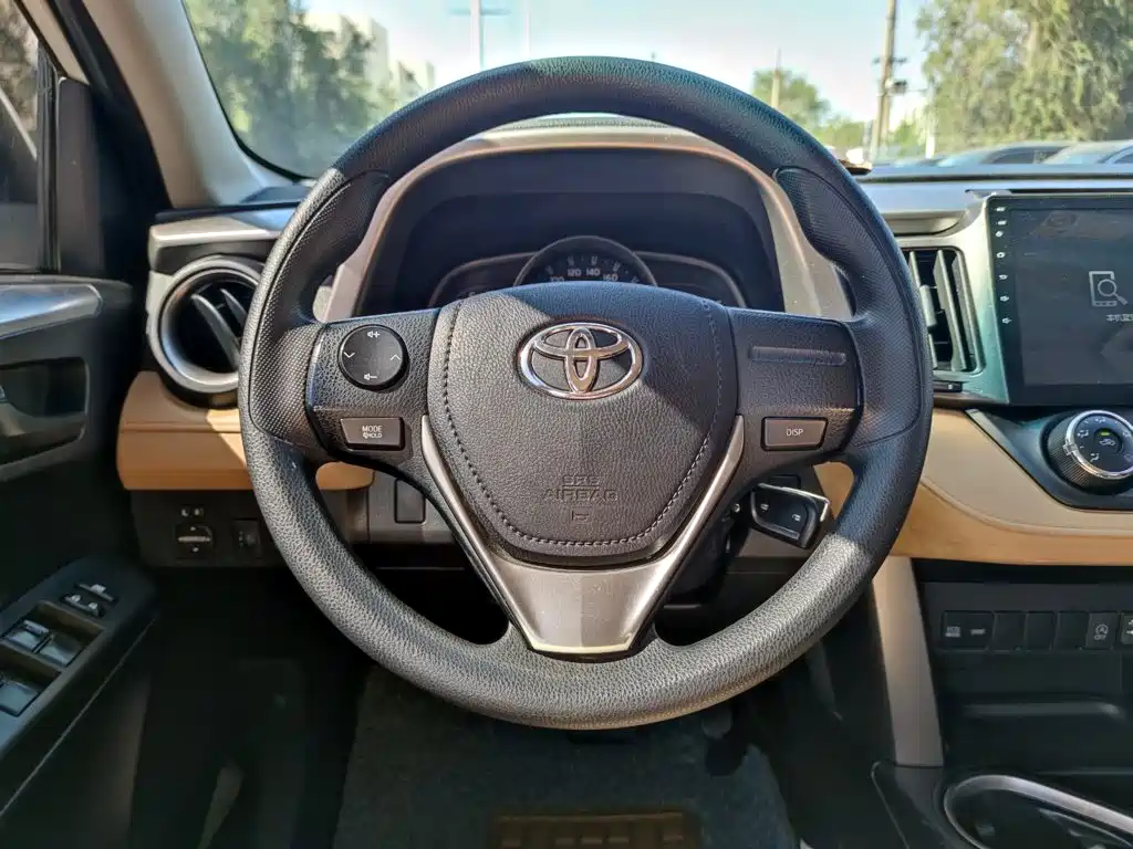 Photo 12 - Toyota RAV4 Rongfang