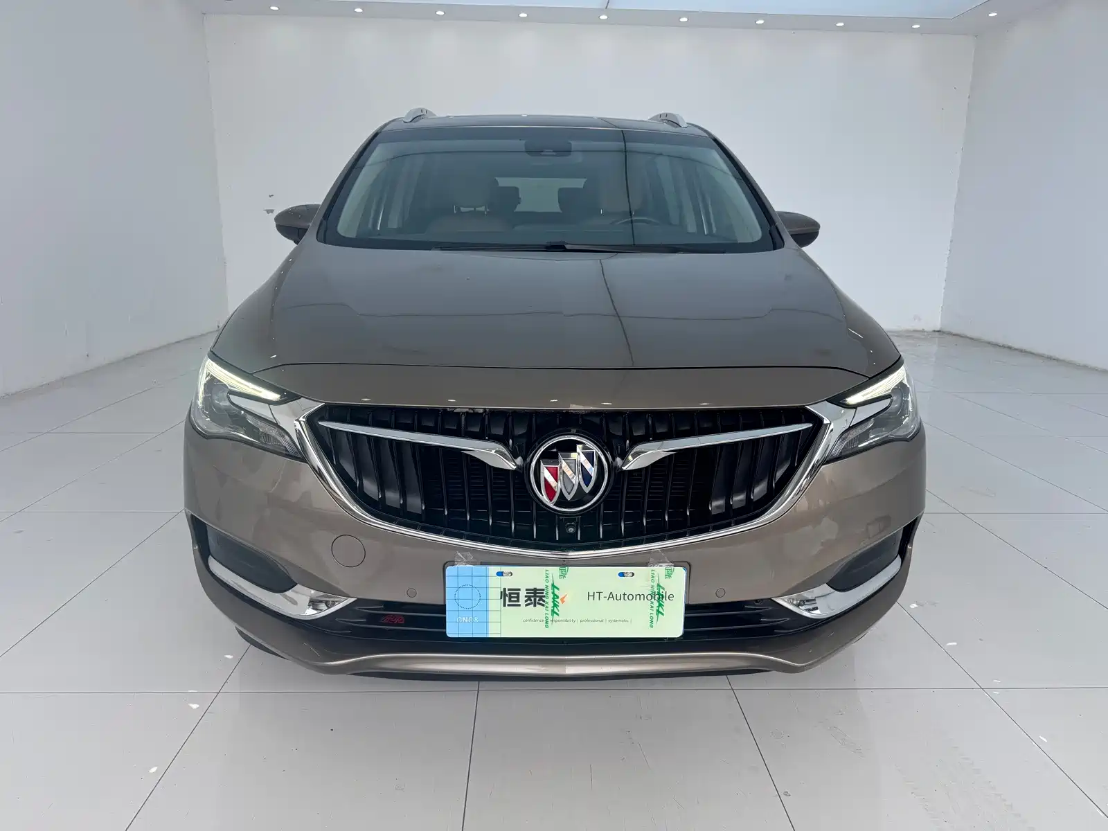 Фото 2 - Buick GL6