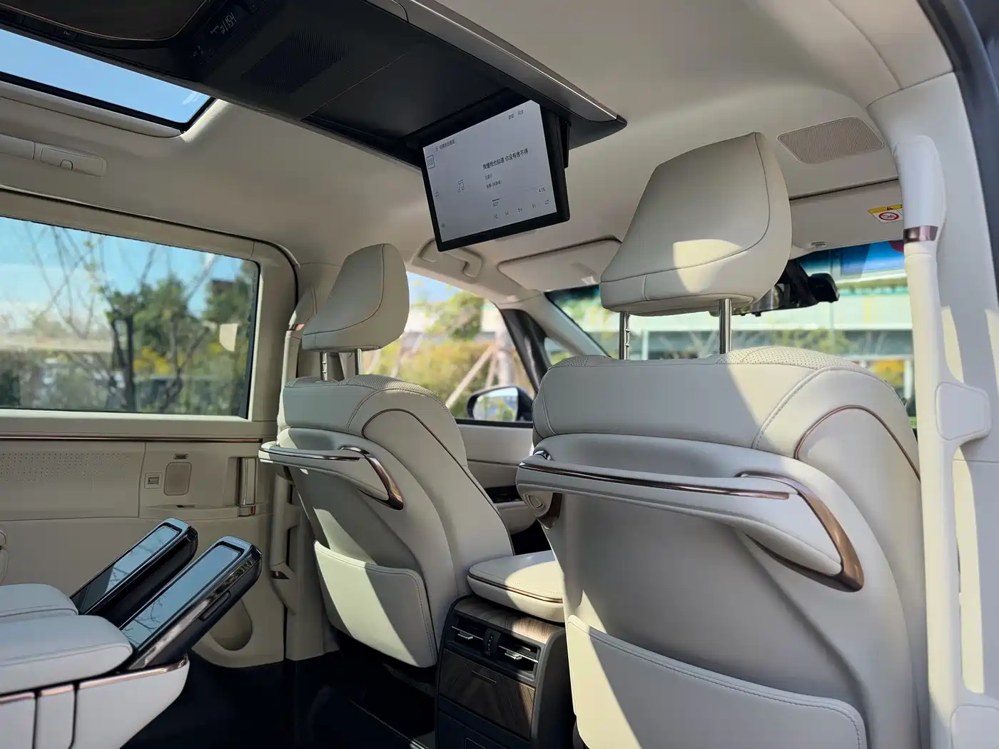 Lexus LM 2024 2023 500h 6-Seater Prestige Edition