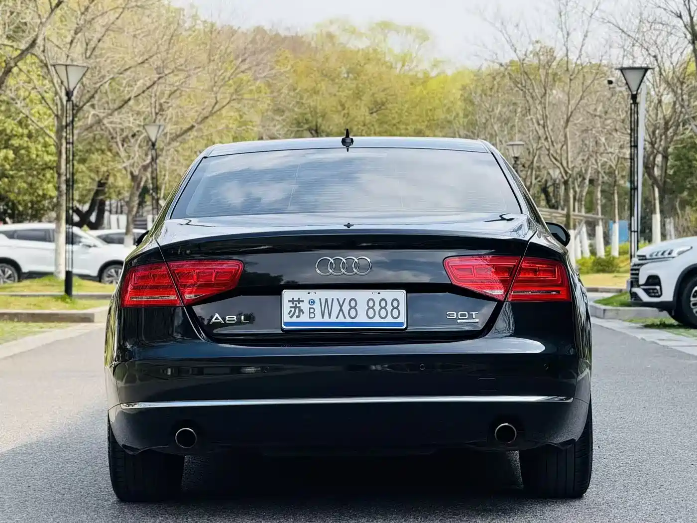 Фото 5 - Audi A8