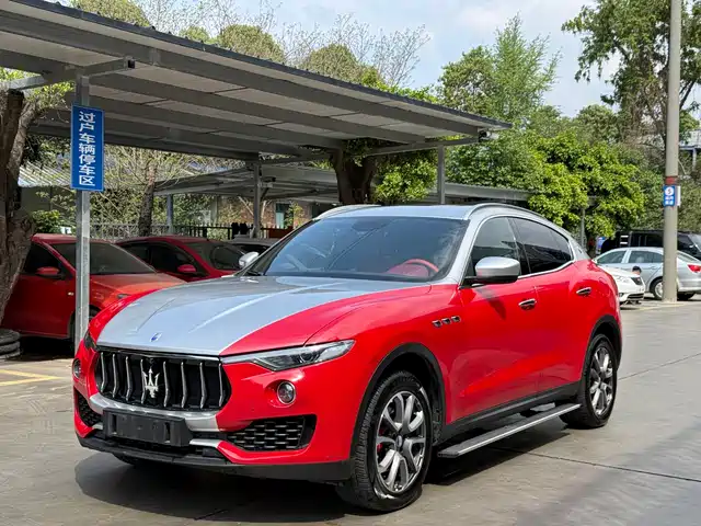 MASERATI LEVANTE