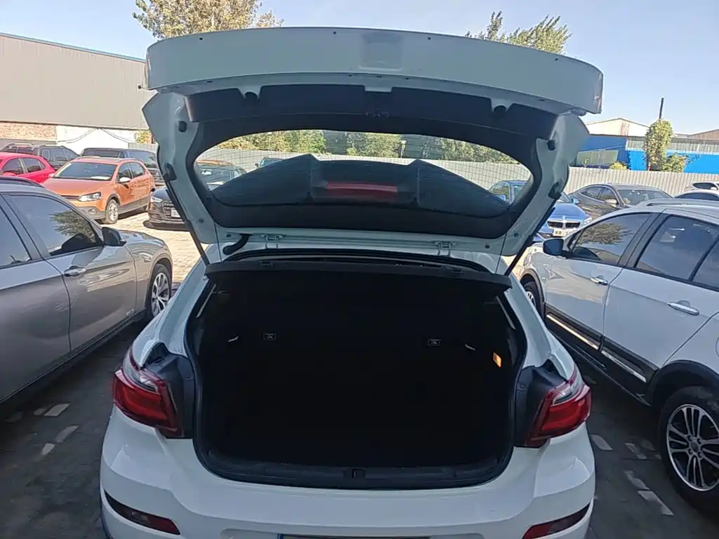 Photo 19 - Qoros 3
