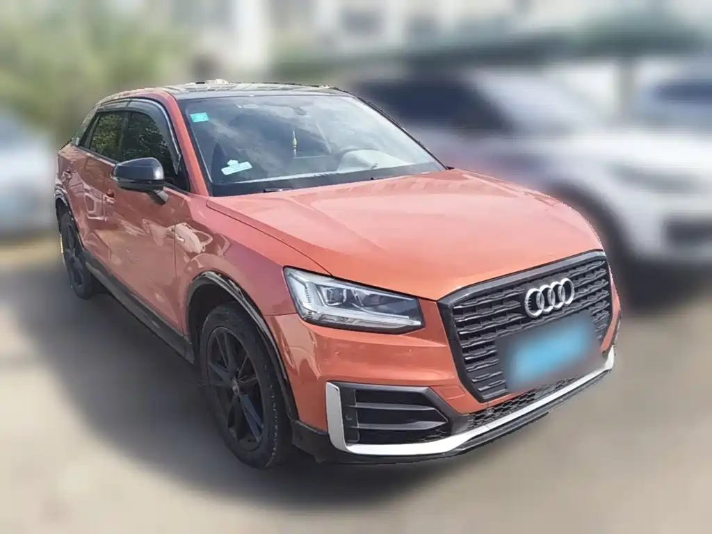 Photo 6 - Audi Q2L