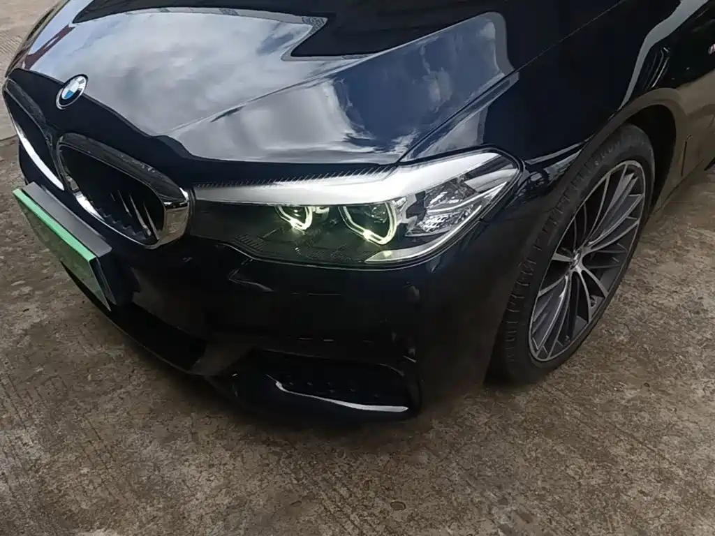 Фото 24 - BMW 5 Series