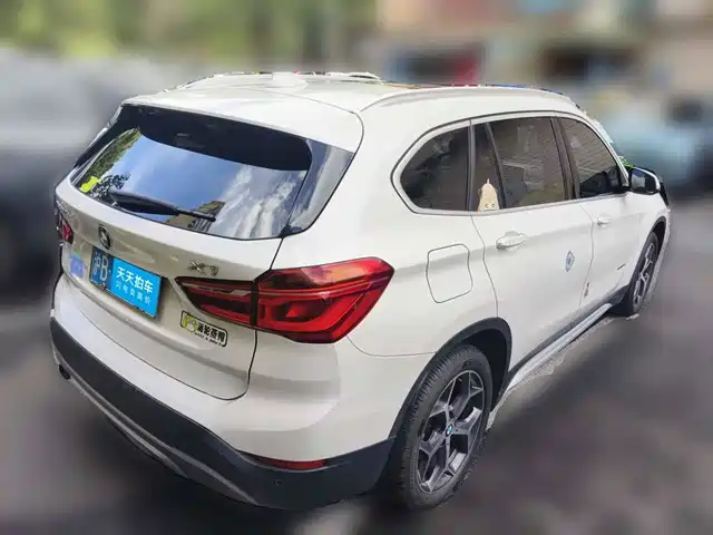 BMW X1 2018 sDrive18Li Premium Model — фото 2