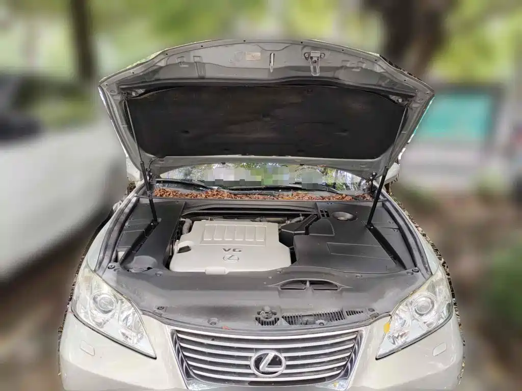 Фото 3 - Lexus ES