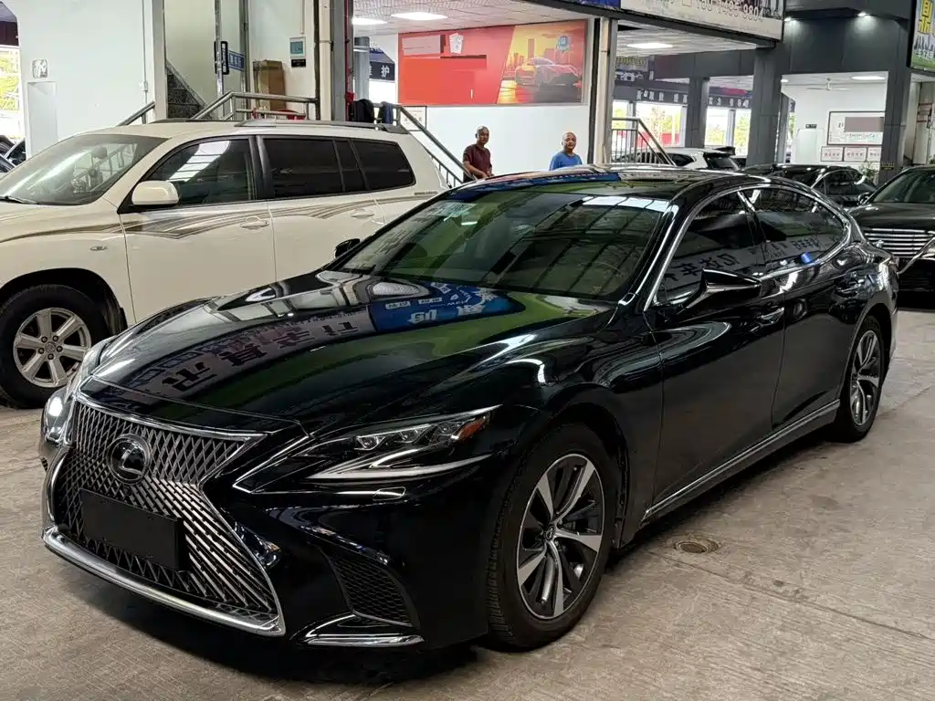 Lexus LS 2018 — пригон из Китая