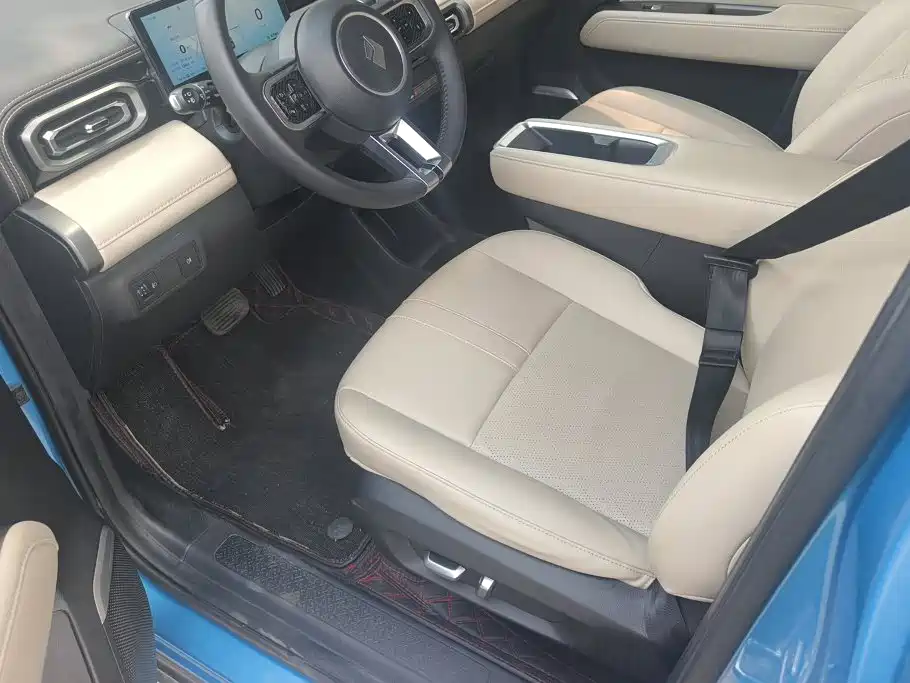 Фото 9 - Baojun Yueye Plus