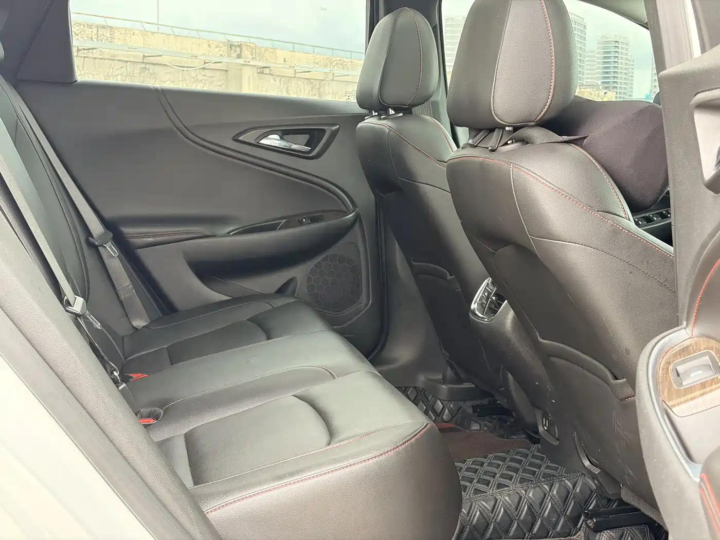 Фото 9 - Chevrolet Malibu XL