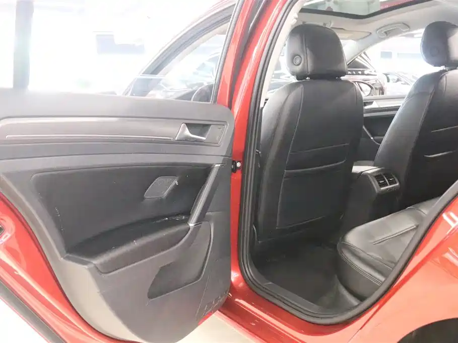 Volkswagen Golf 2015 1.4TSI Automatic Comfort фото 12