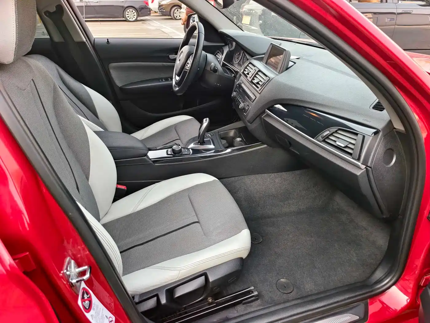 BMW 1 Series (Import) 2012 116i Leading фото 16