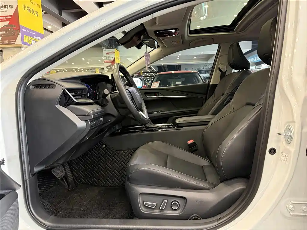 Toyota Camry 2024 Hybrid 2.0HGVP Luxury Edition фото 21