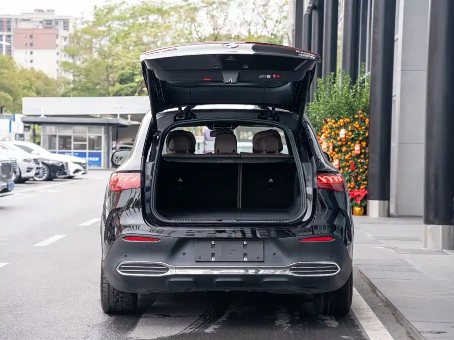 MERCEDES-BENZ EQE SUV