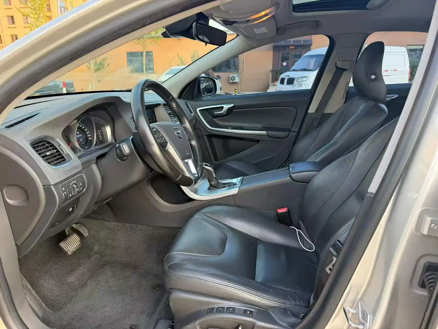 Фото 7 - Volvo S60