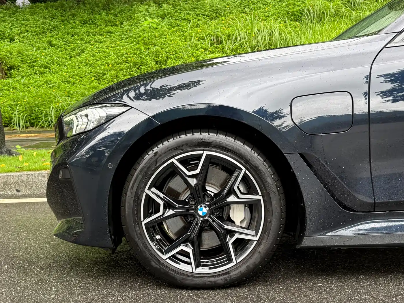 BMW i3 2025 2025 eDrive 40 L Shadow Night Package