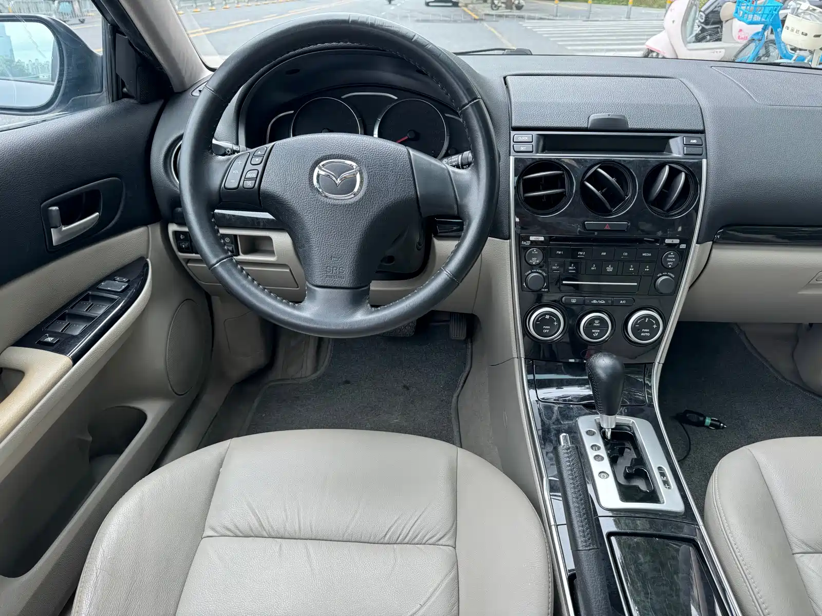 Photo 10 - Mazda 6