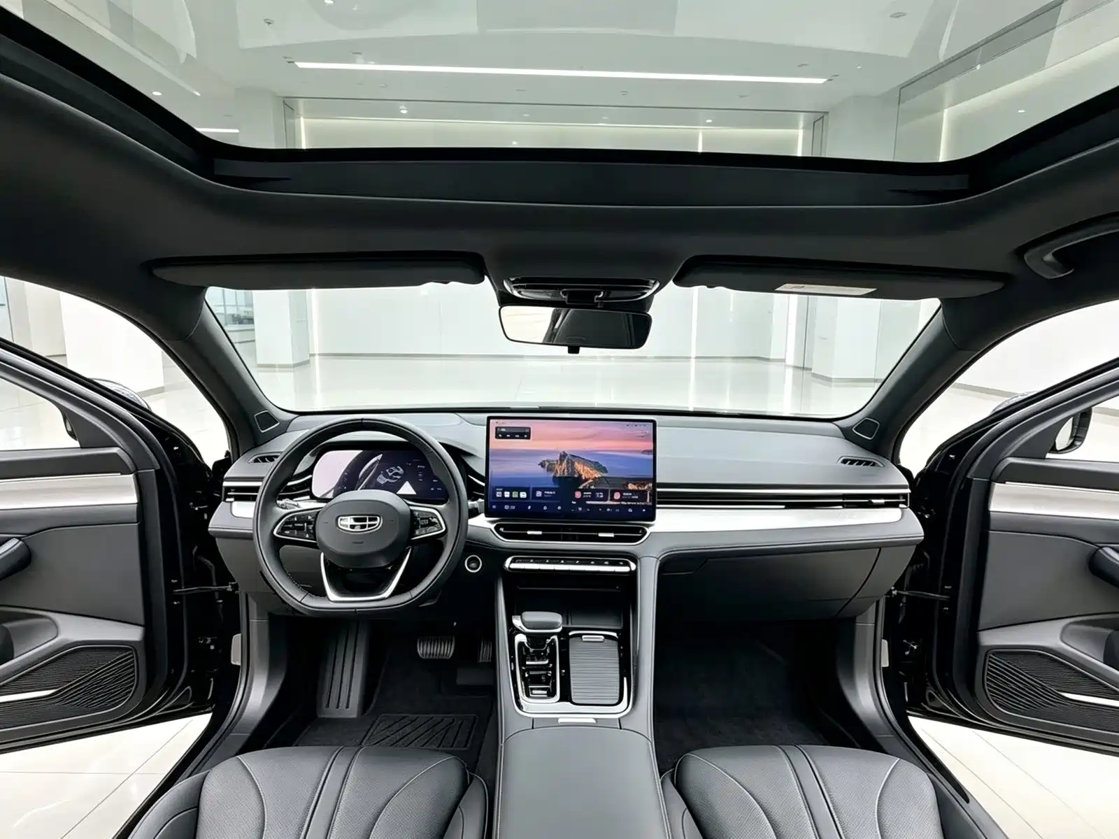 Фото 3 - Geely Preface