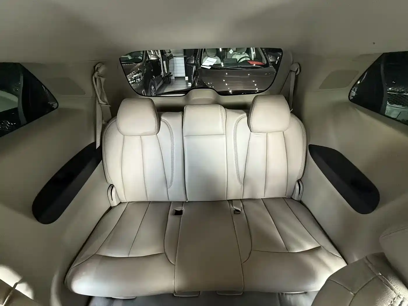 Buick GL8 2014 2.4L CT Luxury Business Comfort фото 15