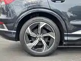 Photo 22 - Audi Q4 e-tron