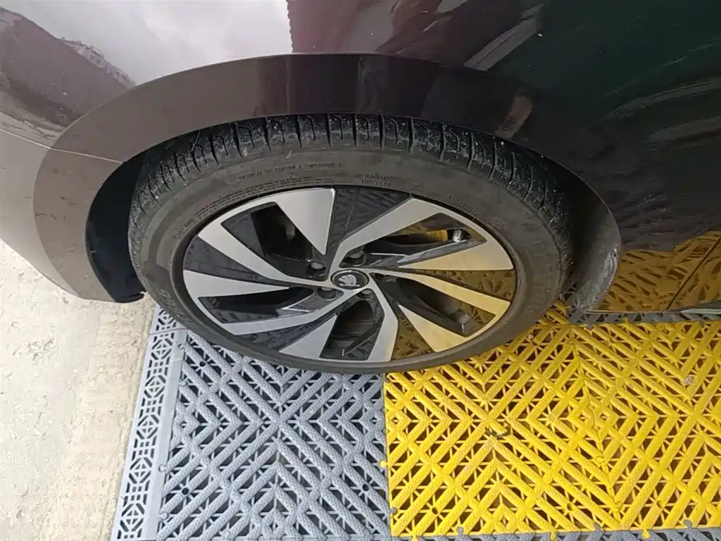 Škoda Superb 2019 TSI330 DSG Luxury Edition фото 23