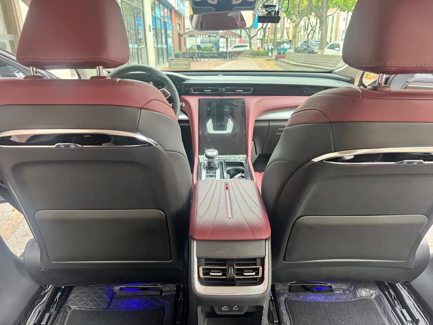 Hongqi H5 2025 1.5T DCT Flag Rhythm 500,000 Units Memorial Edition фото 5