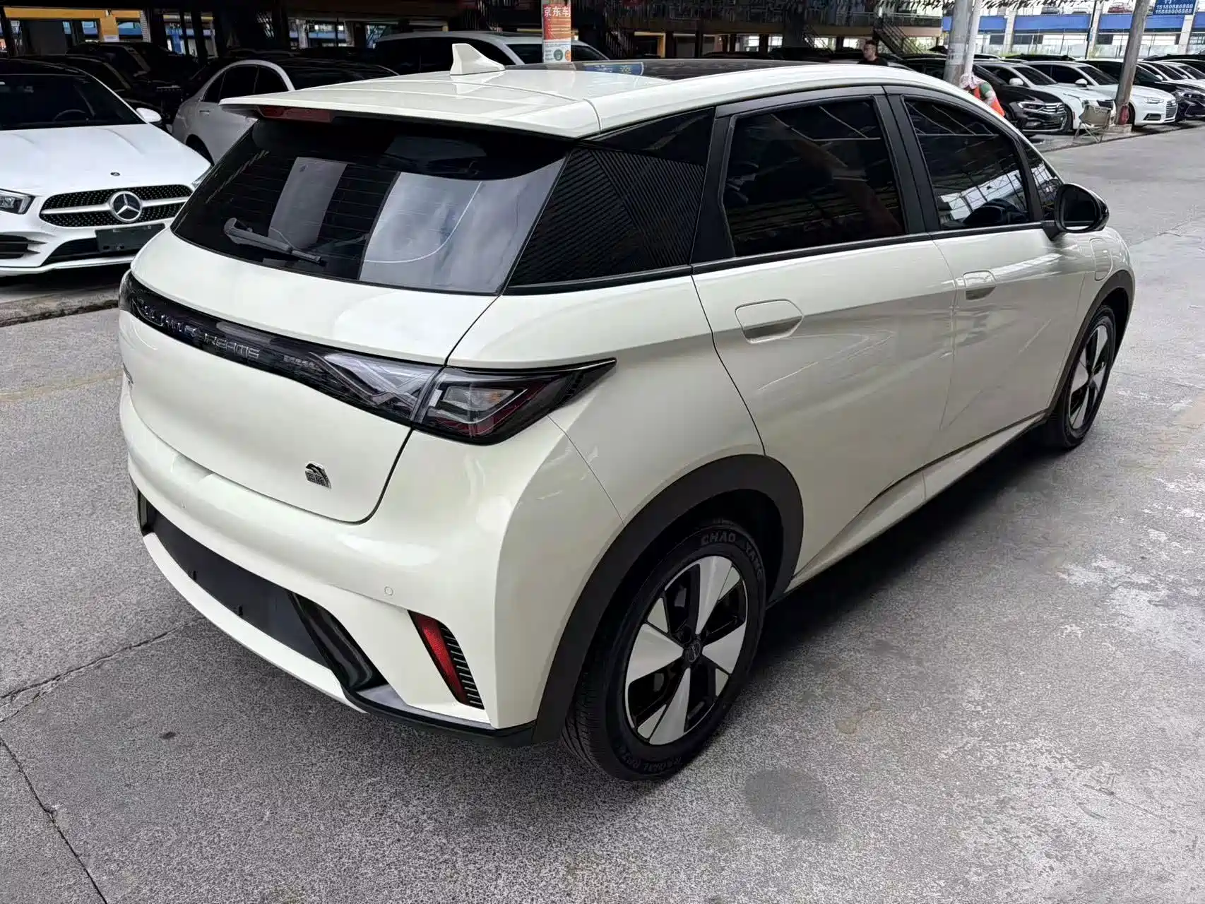 Photo 11 - BYD Dolphin