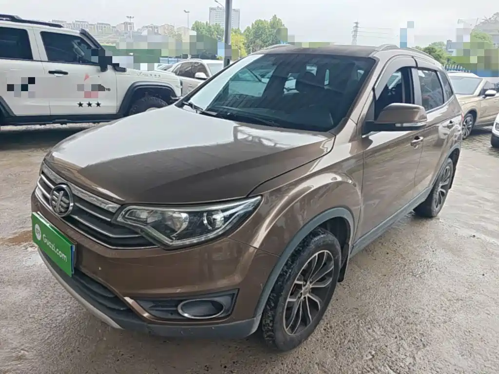 FAW Senya R7 2016 2016 1.6L Manual Luxury