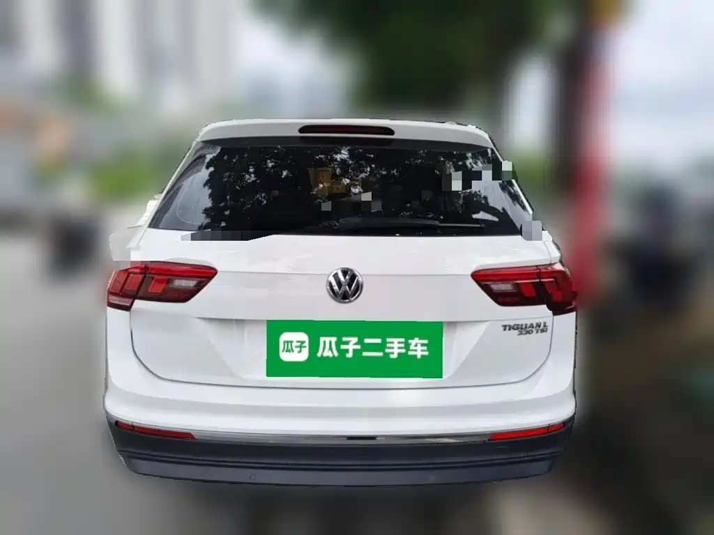 Фото 12 - Volkswagen Tiguan L