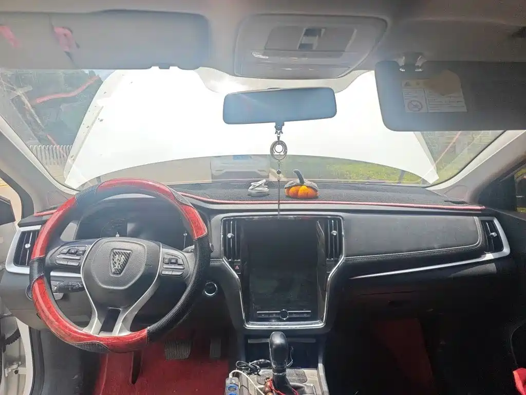Roewe i6 2022 2020 PLUS 1.6L CVT 4G Connected Glory Flagship Edition