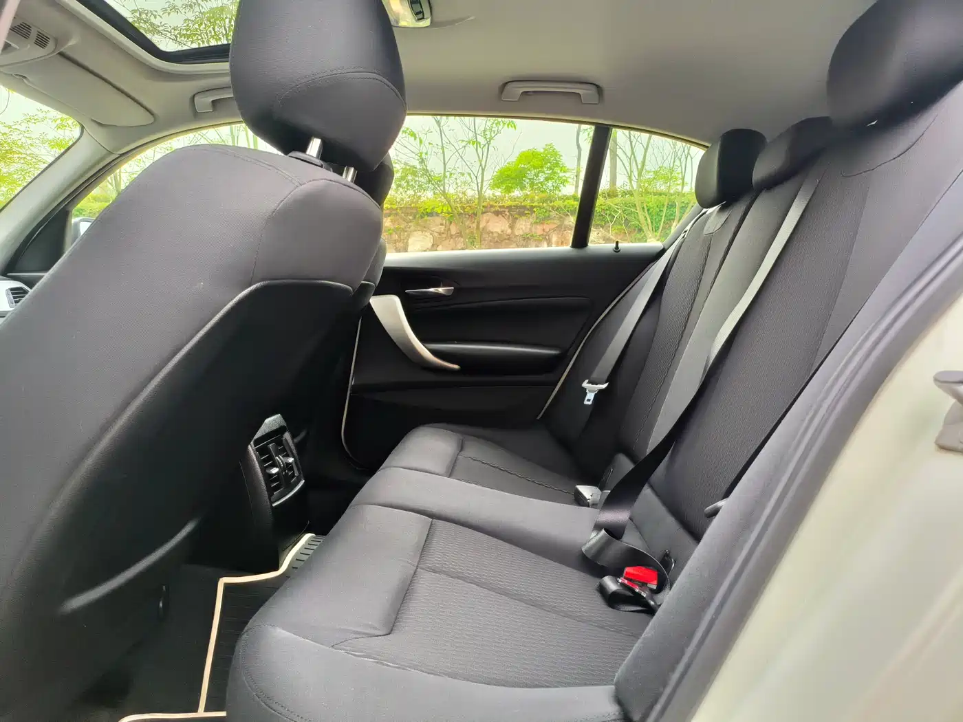 BMW 1 Series (Import) 2013 Facelift 118i Leading Model фото 7