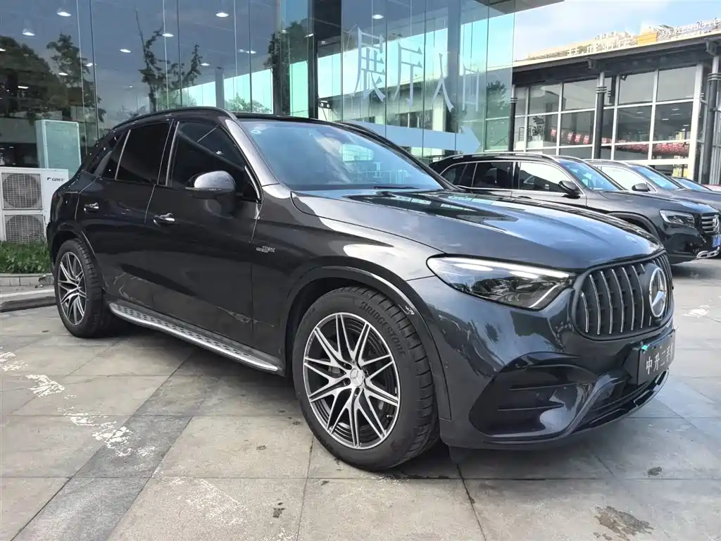 Mercedes-Benz GLC AMG 2025 AMG GLC 43 4MATIC фото 3
