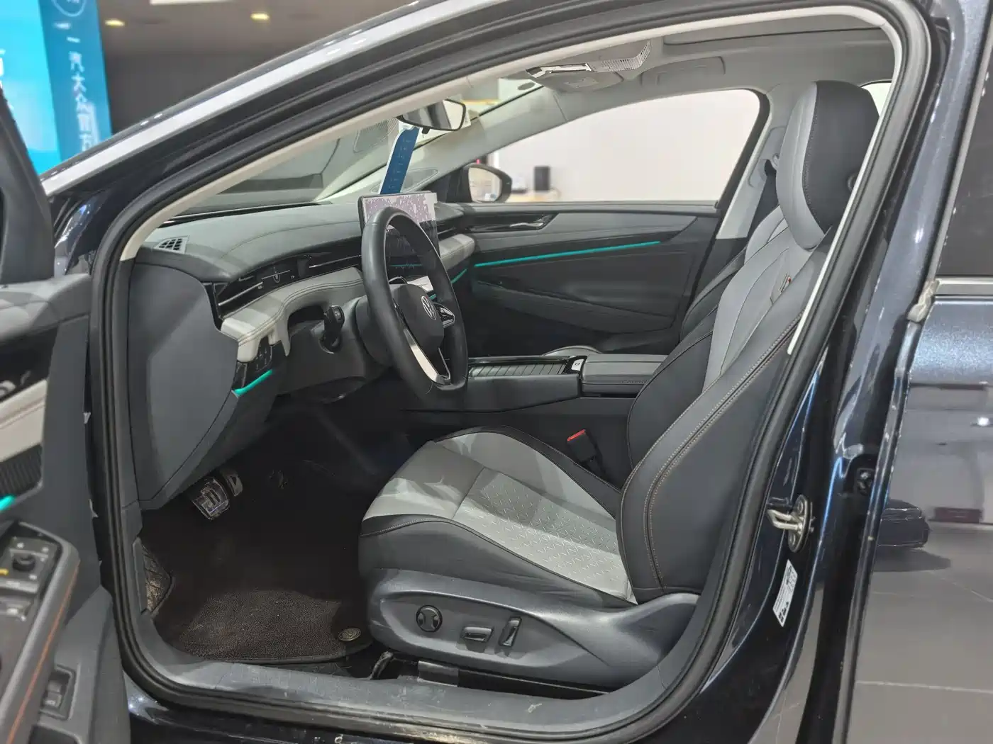 VOLKSWAGEN ID.7 VIZZION