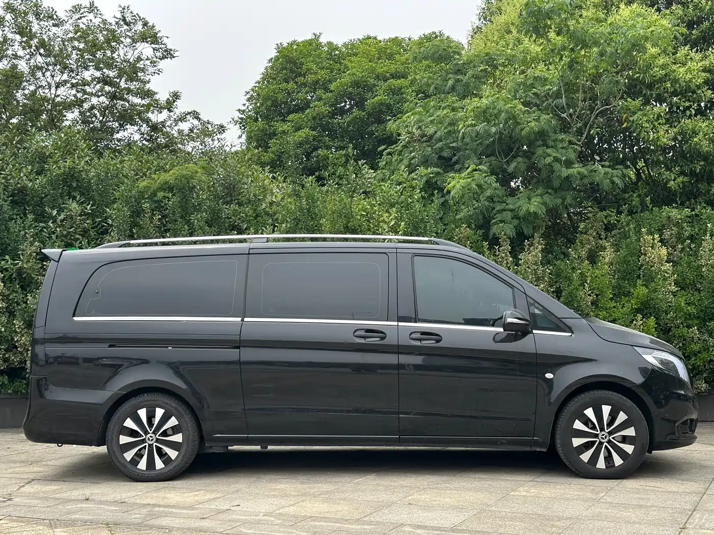 Mercedes-Benz Vito 2024 2.0T Business 7-Seater фото 8