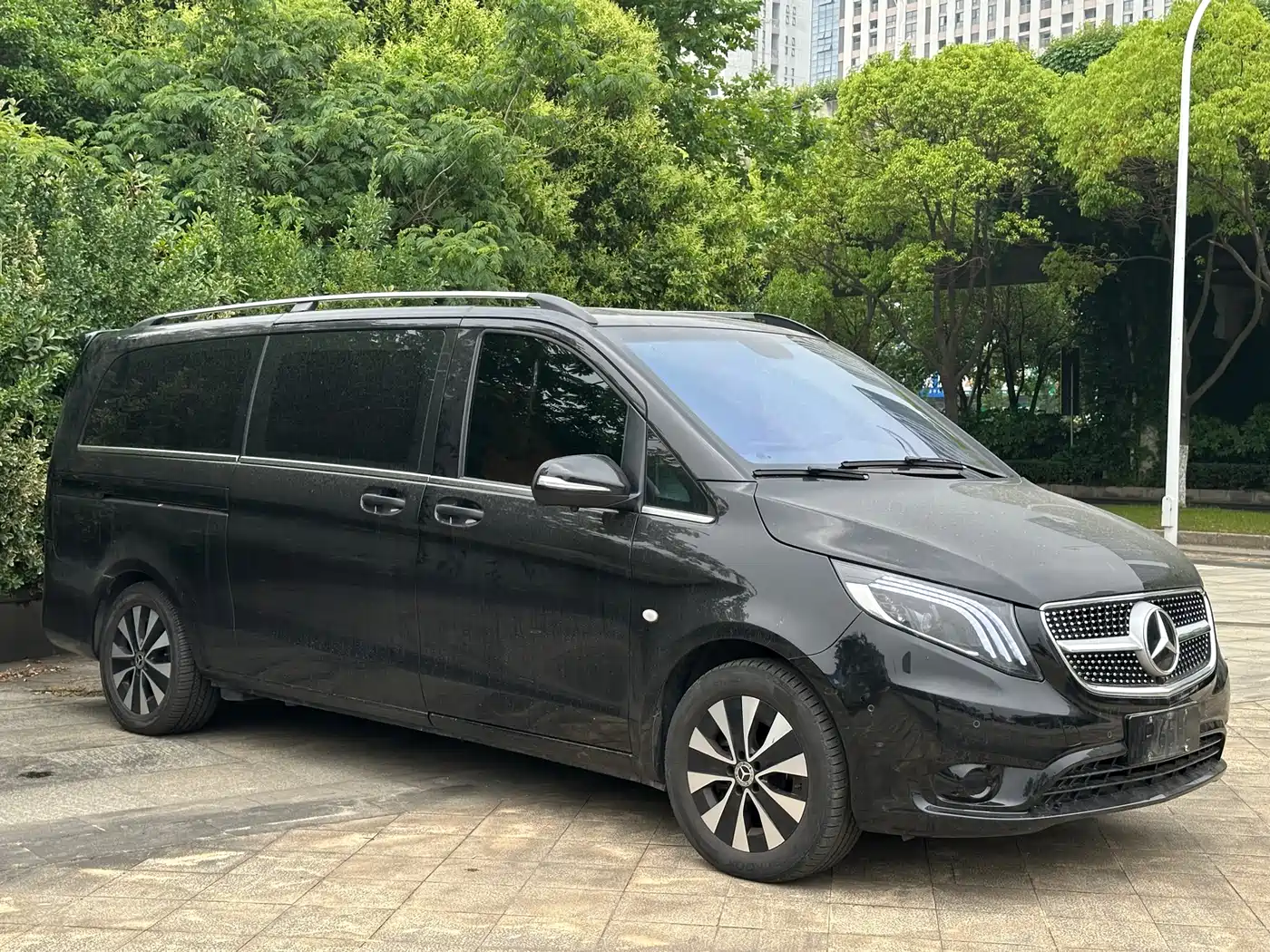 Mercedes-Benz Vito 2024 2.0T Business 7-Seater фото 3