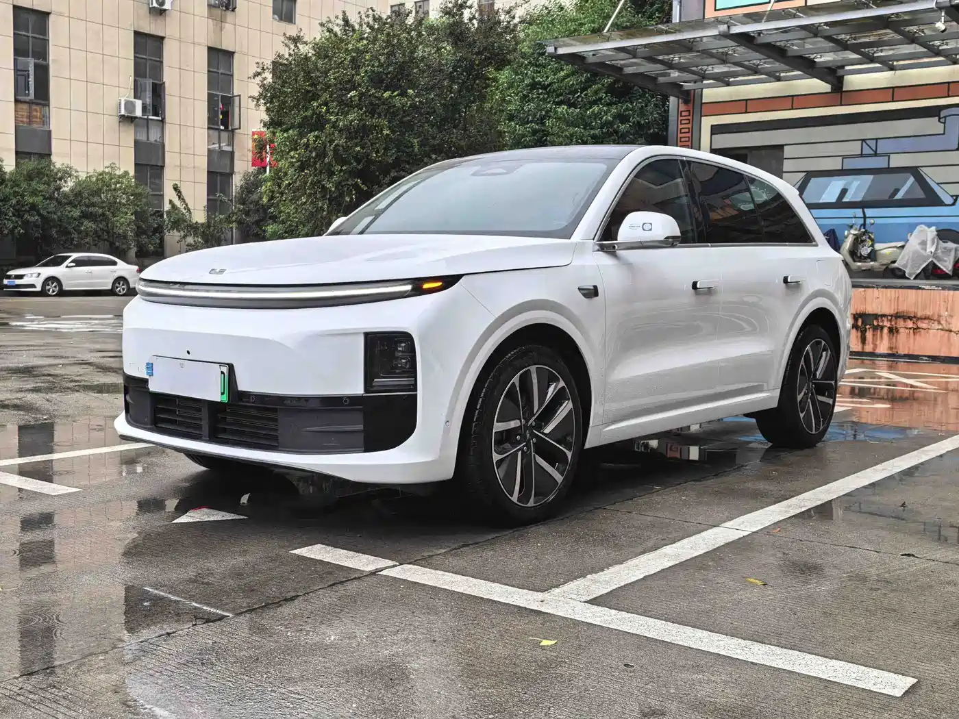 Li Auto L6