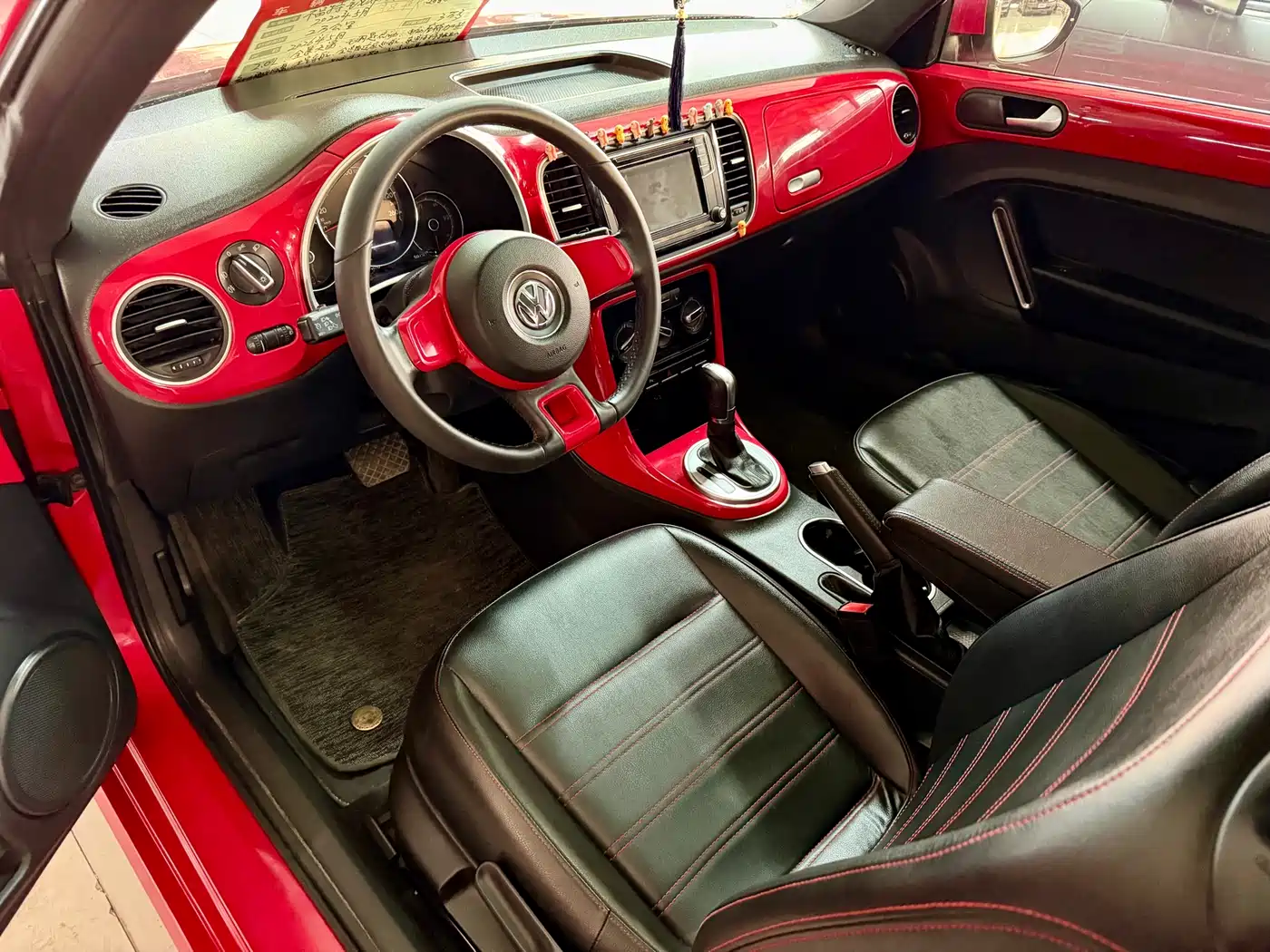 Volkswagen Beetle 2017 180TSI Style фото 7