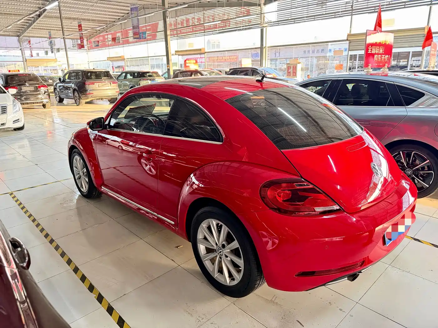 Volkswagen Beetle 2017 180TSI Style фото 5