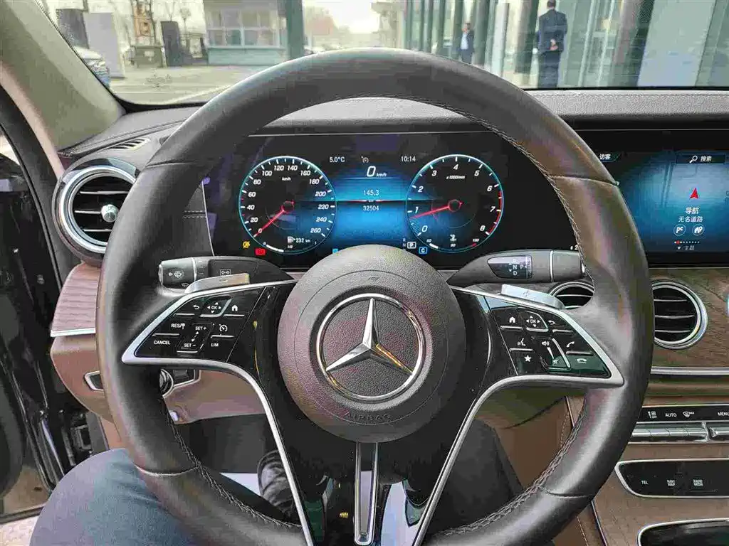  E CLASS