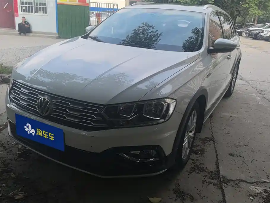 Volkswagen C-TREK 2017 230TSI DSG Luxury