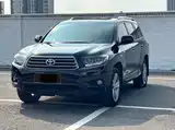 Photo 1 - Toyota Highlander