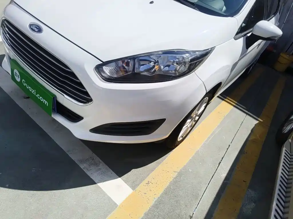 Ford Fiesta 2014 2013 Hatchback 1.5L Manual Trend