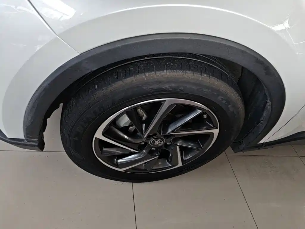 Toyota C-HR 2023 2022 2.0L Leading Edition