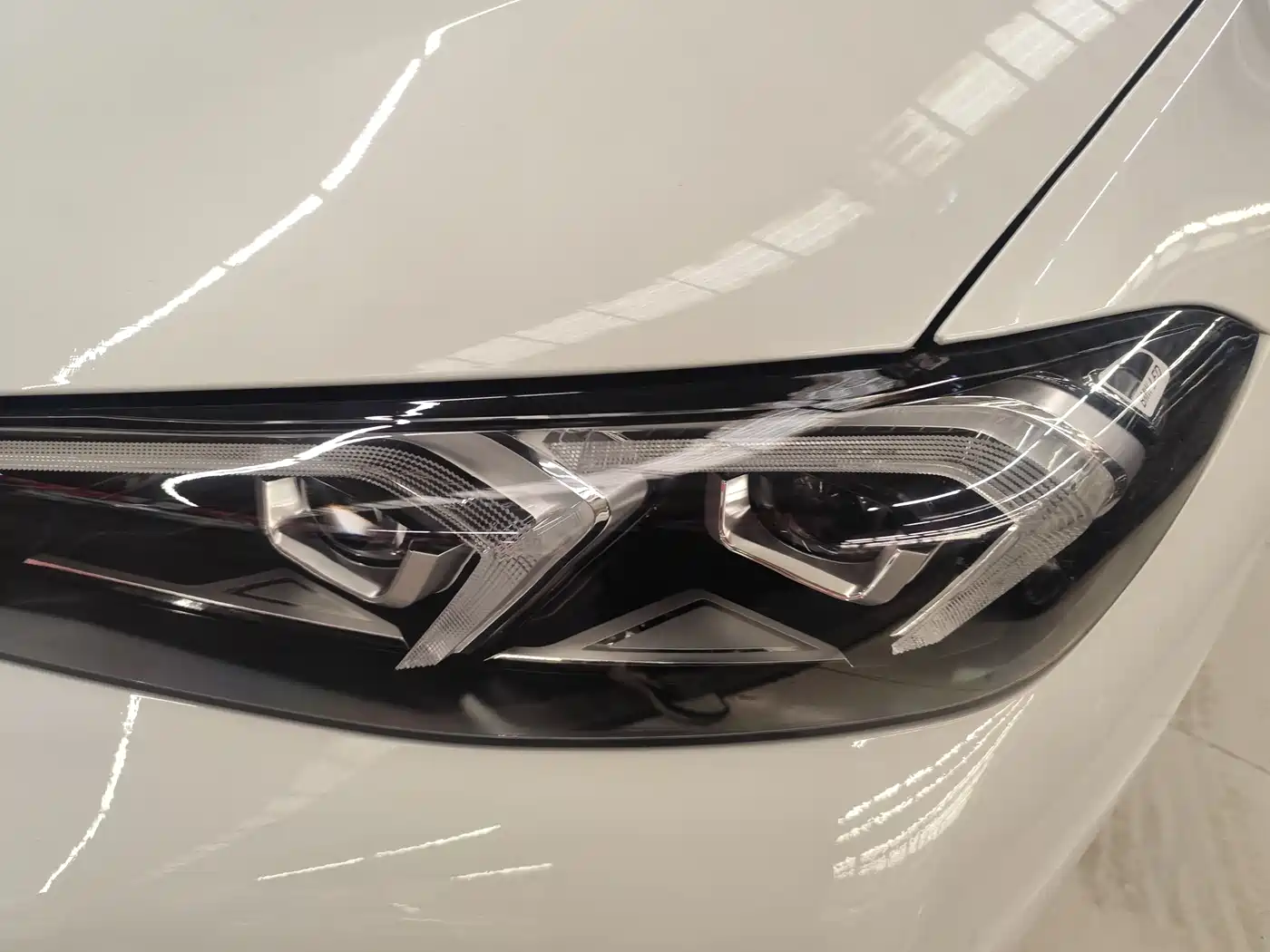 BMW 3 Series 2024 325i M Sport Shadowline Package фото 4
