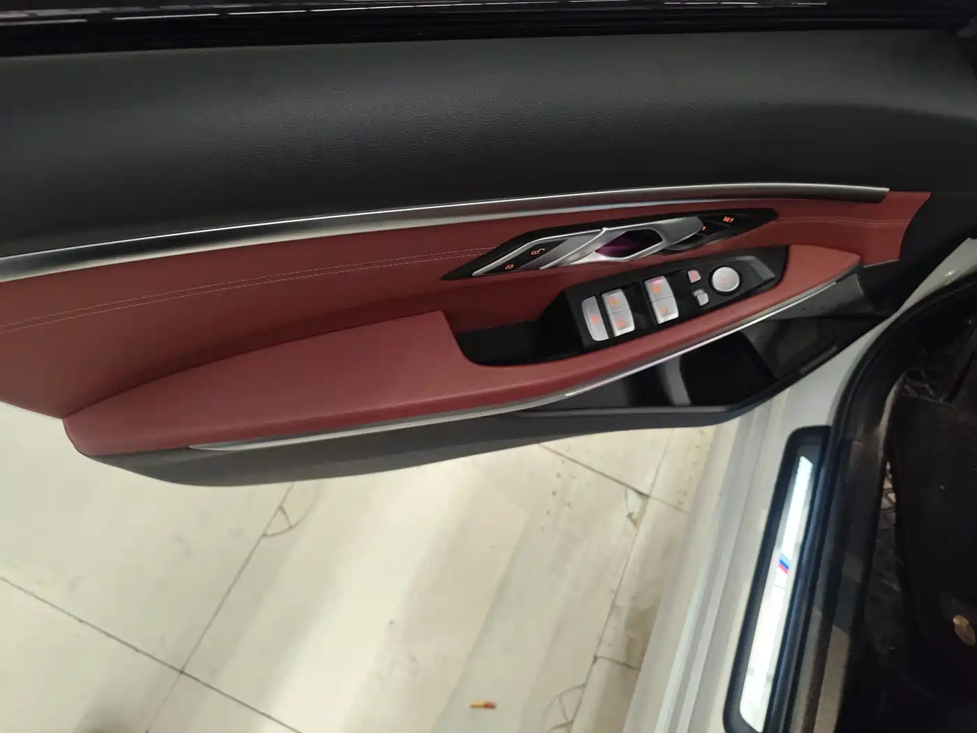 BMW 3 Series 2024 325i M Sport Shadowline Package фото 6