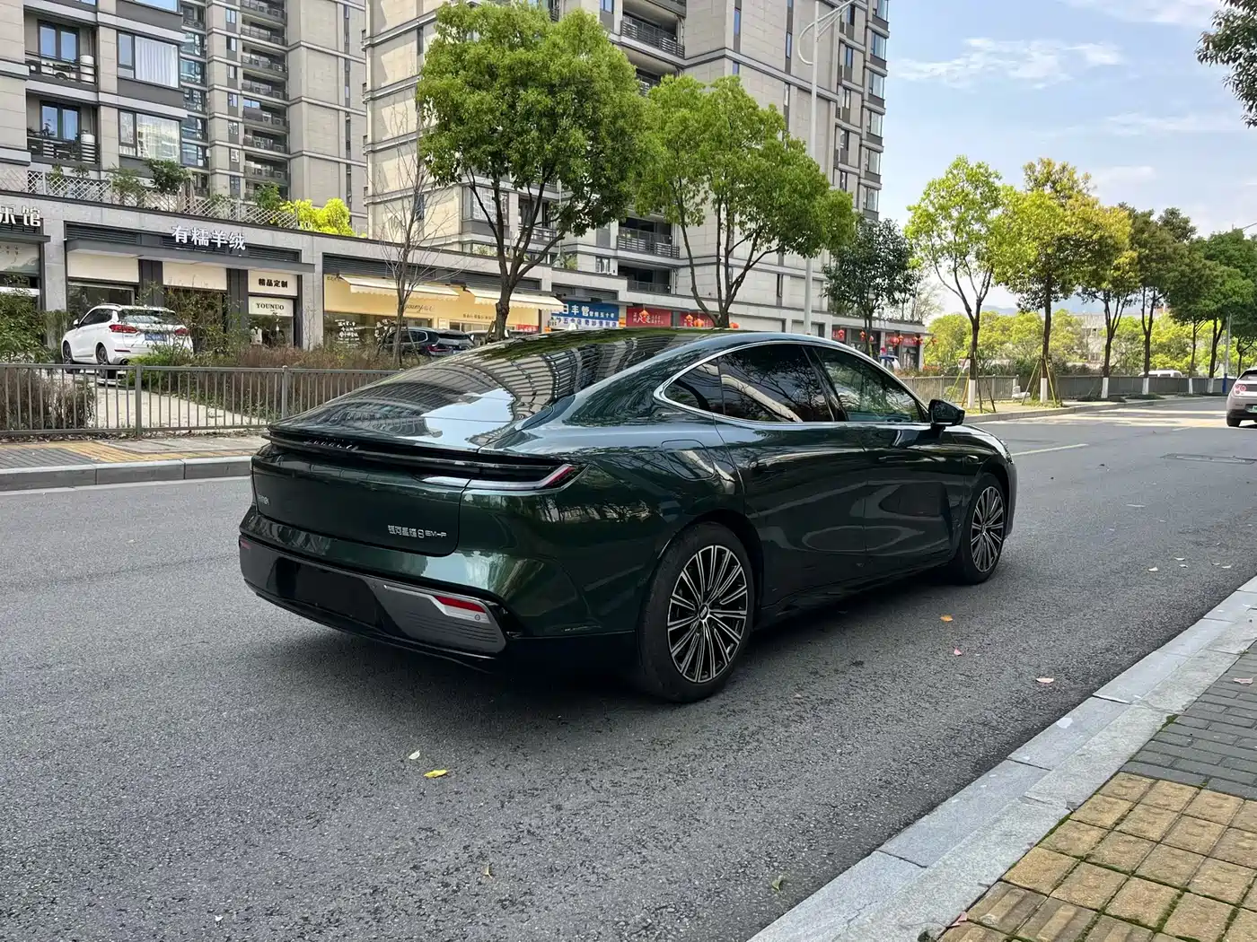 GEELY GALAXY GALAXY SPARKLE 8