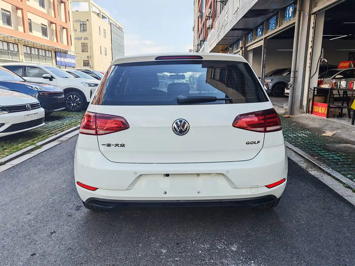 Фото 7 - Volkswagen Golf