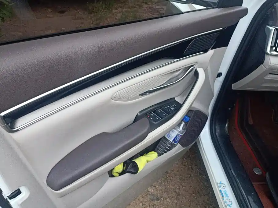 Photo 7 - BYD Song PLUS PHEV
